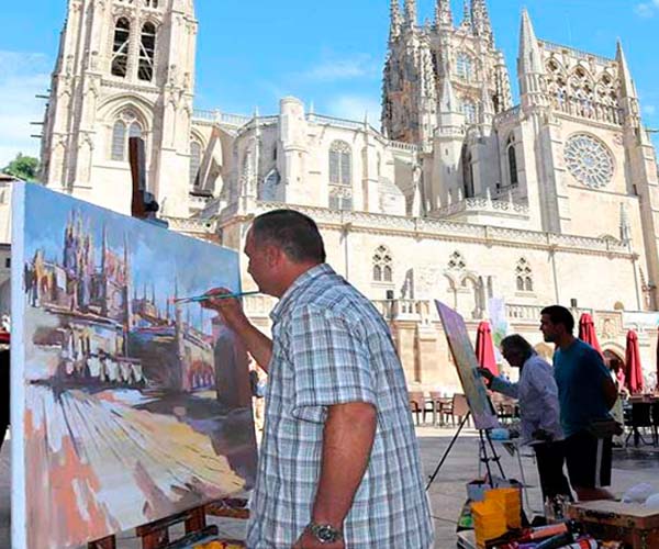 Fueron numerosos los artistas frente a la fachada principal de la Catedral 