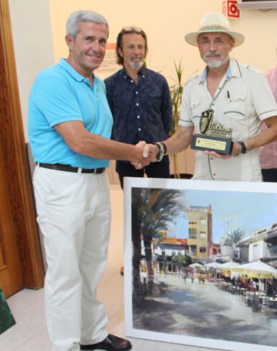 Entrega del 1º premio de 800 € a Blai Tomás Ibañez