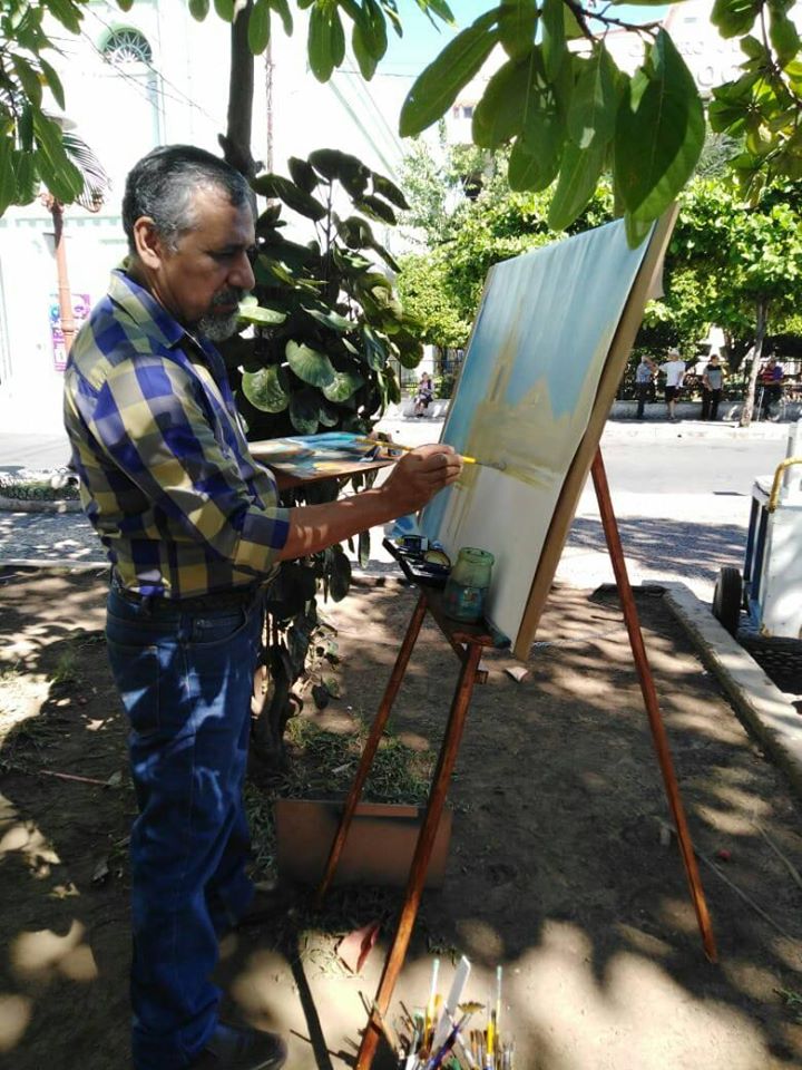 Pulsa para ampliar En plena realización Gilberto Arriza