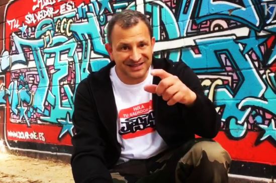 El pintor de graffitis Seth Vañó conocido por Dolar One