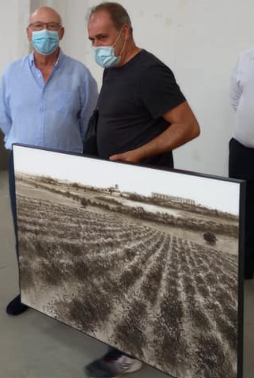 Pulsa para ampliar Entrega del quinto premio de 250 euros a Rafael Carrascosa