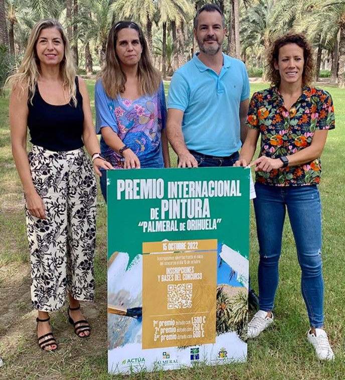 PRESENTACION del CONCURSO: Concejal de Medio Ambiente, Patricia Menárguez, la técnica Ruth Velázquez, el director técnico de Actúa, Daniel Puchol y la Vicedirectora, Maribel García