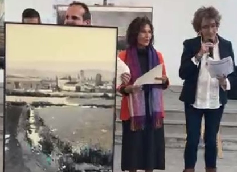 Pulsa para ampliar Entrega por la alcaldesa Gloria Gámez del 2º premio a Miguel Ángel Rivas Megias Madeco