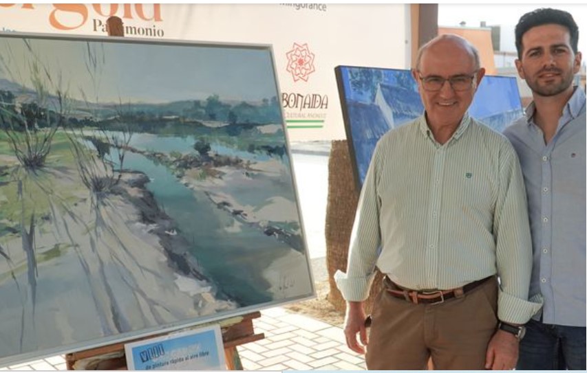 Entrega del 1º Premio de 1200 € a  Ana Sánchez Lucas entregado por Luis García (padre e hijo) de Silvergold Patrimonio