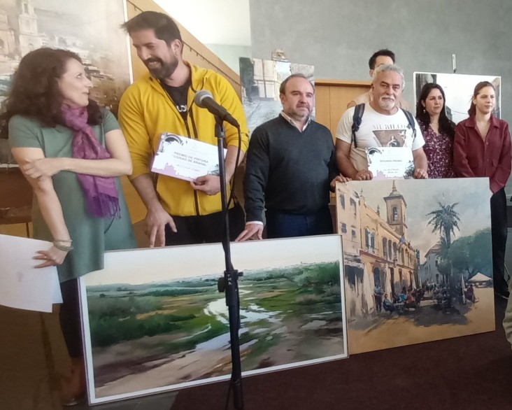 Entregas del Premio de Pintura =Ciudad de Arahal= y del 2º premio a Diego Fernández González COLUMÉ