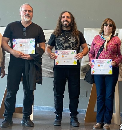 Pulsa para ampliar Los tres premiados, en el centro el 1º premio Carlos Montero Gil (Murcia)