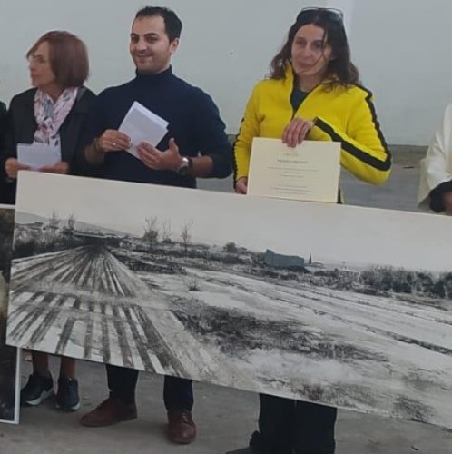 Pulsa para ampliar Entrega del 1º premio a María José Muñoz en el Certamen de Cijuela-Granada