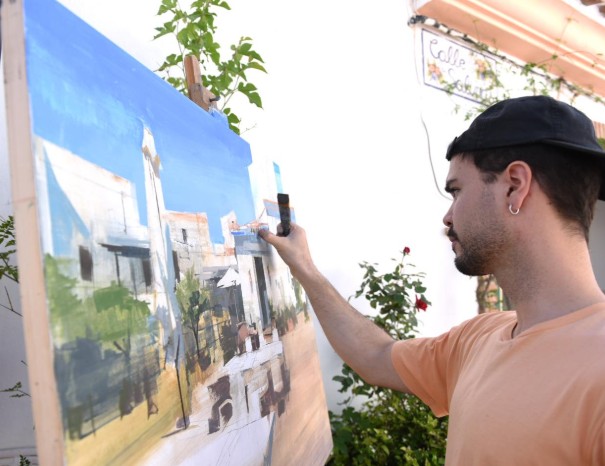 Pulsa para ampliar Pintando Miguel Repollés Martínez