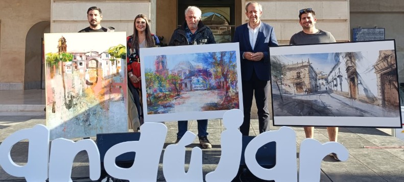 Pulsa para ampliar Tres primeros premios: Por la izquierda el 3º, 1º y 2º