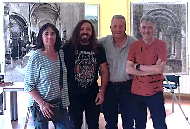 Pulsa para ampliar Por la izquierda: Marisol de Marcos, Carlos Montero, el concejal de Cultura y Raúl Gil Rodríguez