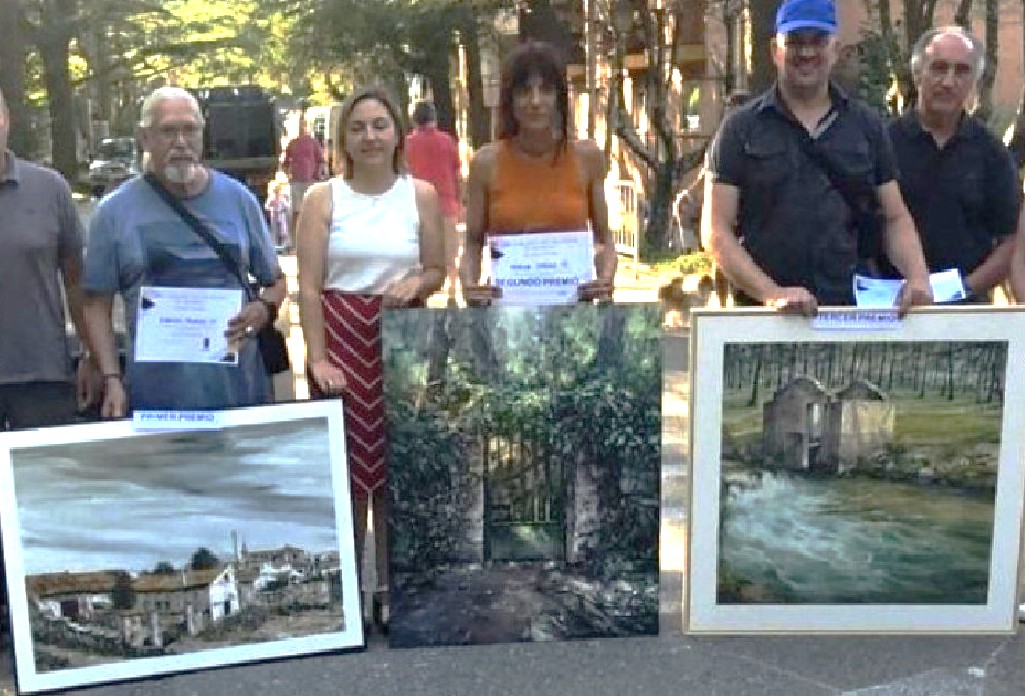 Por la izquierda: 1º. 2º y 3º premios