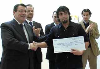 jurado y ganador del concurso de grafiti Aniversario Agamed”