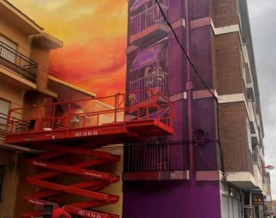 nuevas-pinturas-urbanas-al-aire-libre-adornan-las-calles-y-plazas-de-santa-marta-de-tormes-salamanca